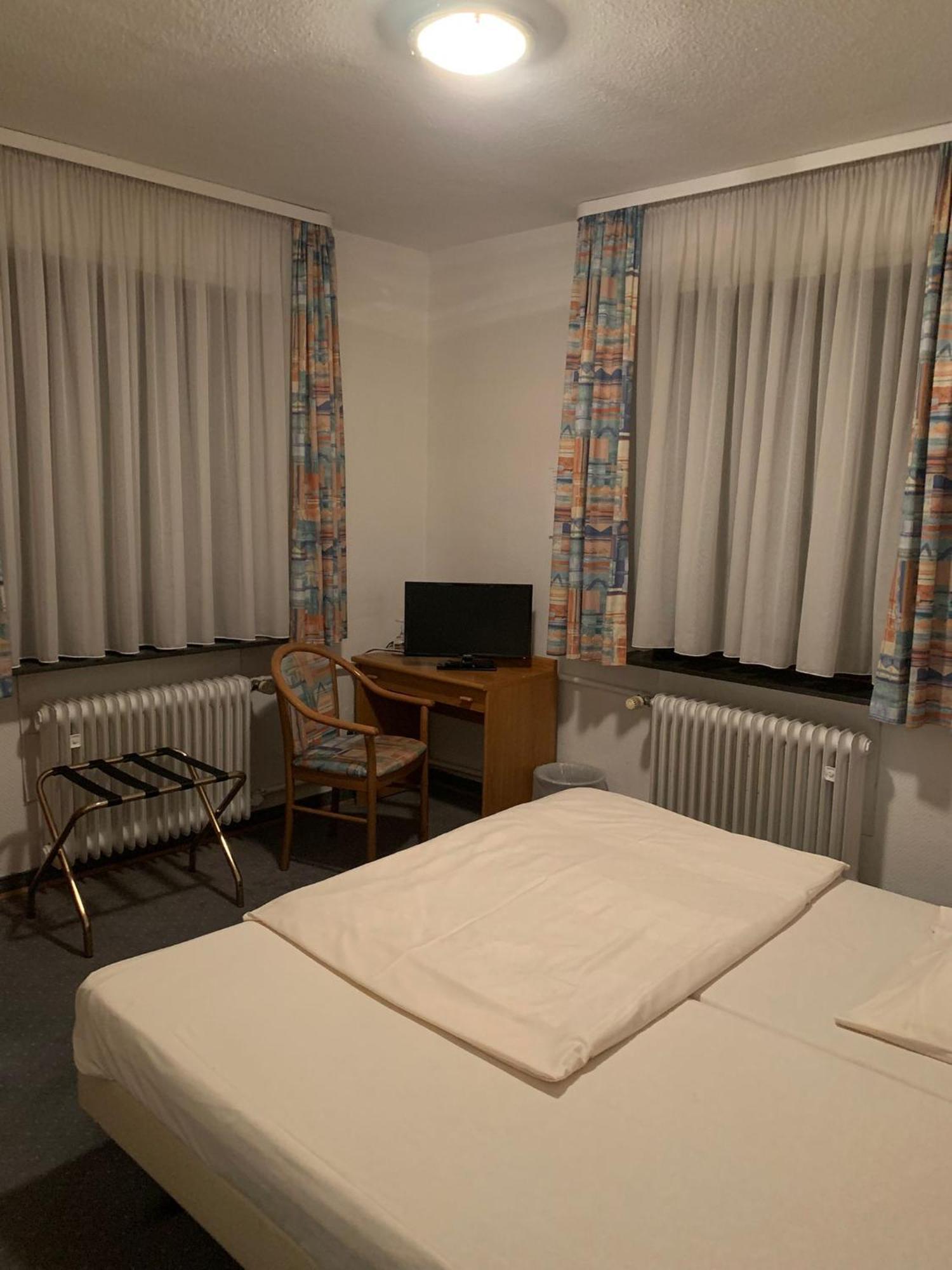 Waldhotel Hensel'S Felsenkeller Frankfurt am Main Bagian luar foto